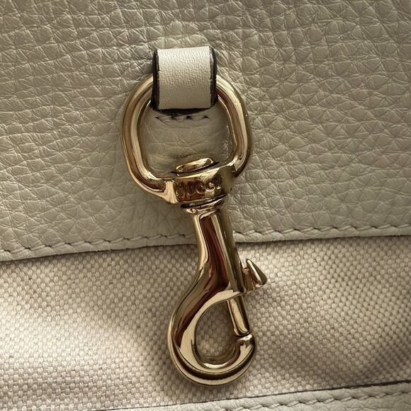Gucci Soho Medium Leather Tote in Ivory - Picture 15 of 16
